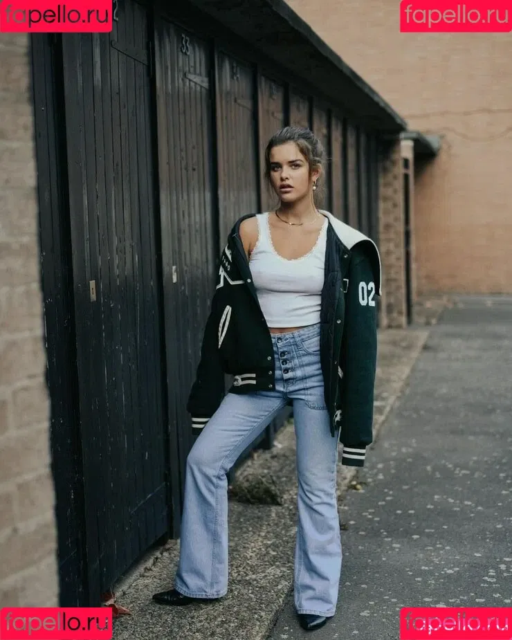 Maisie Kate Young Onlyfans Photo Gallery 