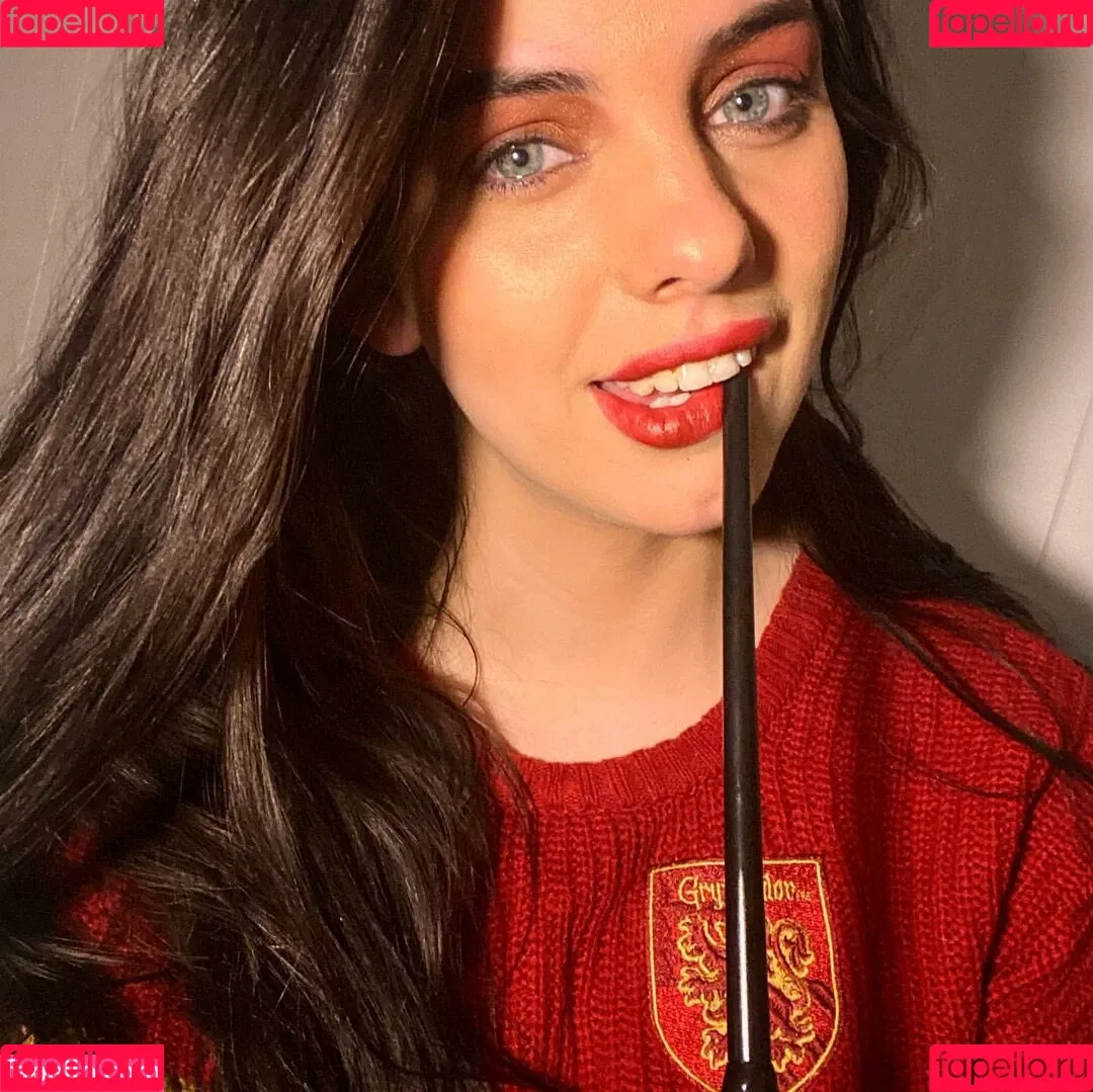 raeoticneutral Onlyfans Photo Gallery 