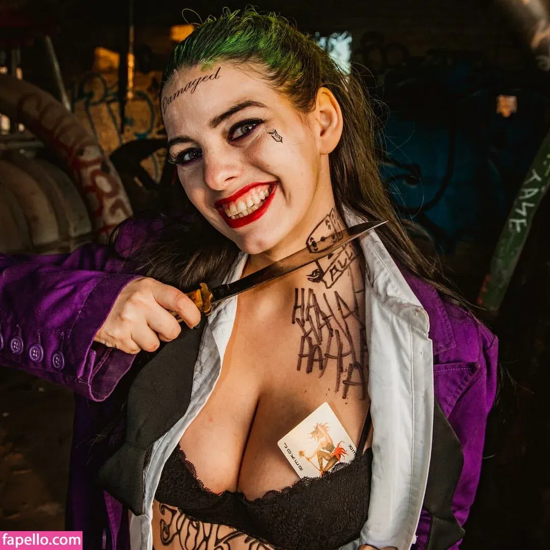 raeoticneutral Onlyfans Photo Gallery 