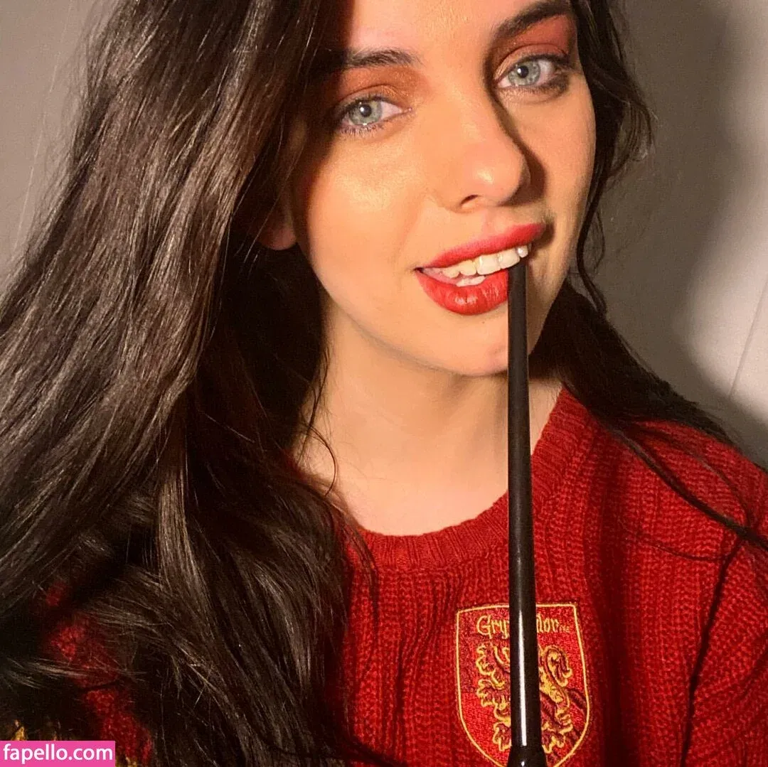 raeoticneutral Onlyfans Photo Gallery 