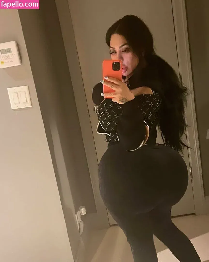 persiaanbaddie1 Onlyfans Photo Gallery 