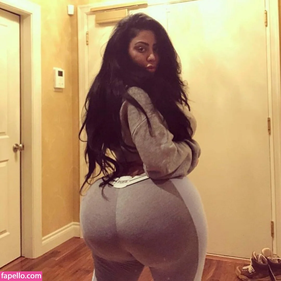 persiaanbaddie1 Onlyfans Photo Gallery 