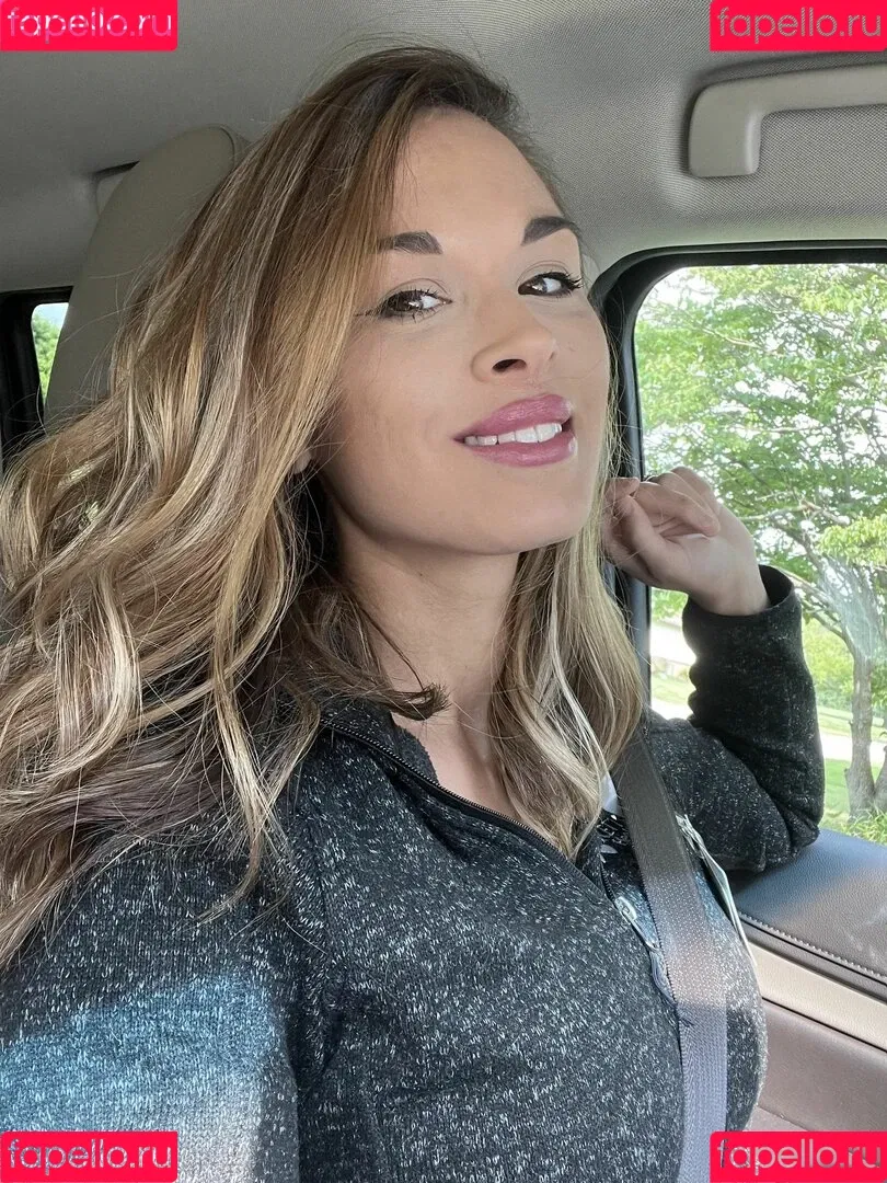 Caroline Ivy Onlyfans Photo Gallery 