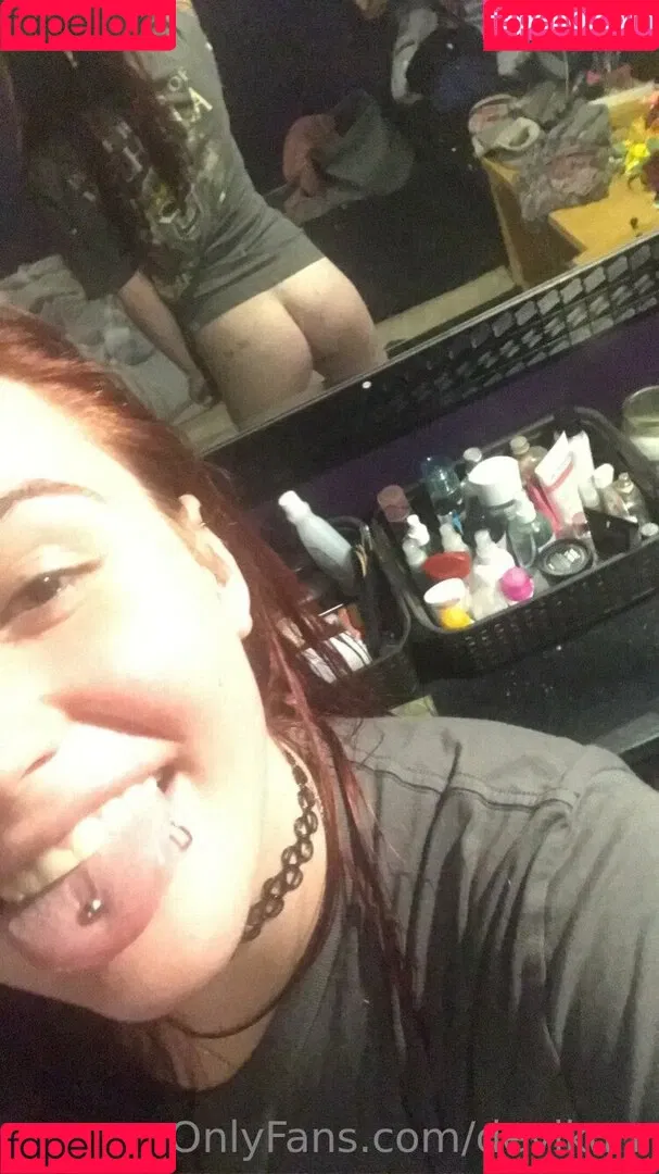 devikurr Onlyfans Photo Gallery 