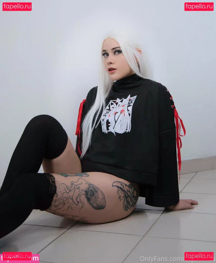 Laura Maya Onlyfans Photo Gallery 