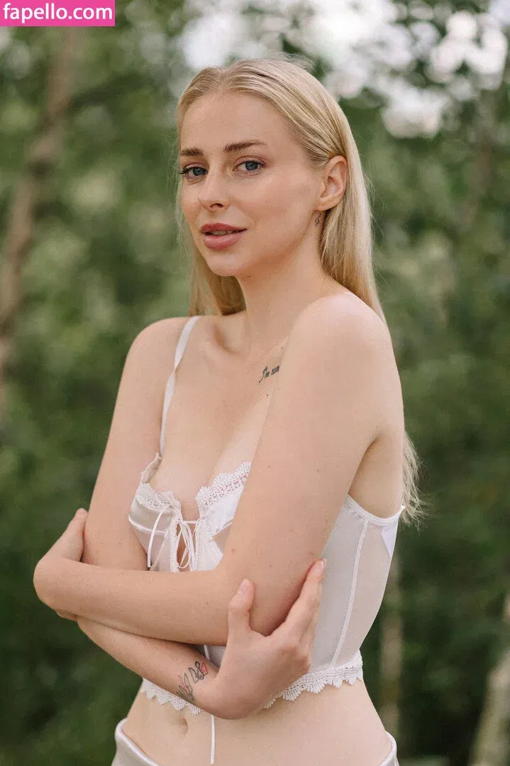 mira.vainer Onlyfans Photo Gallery 