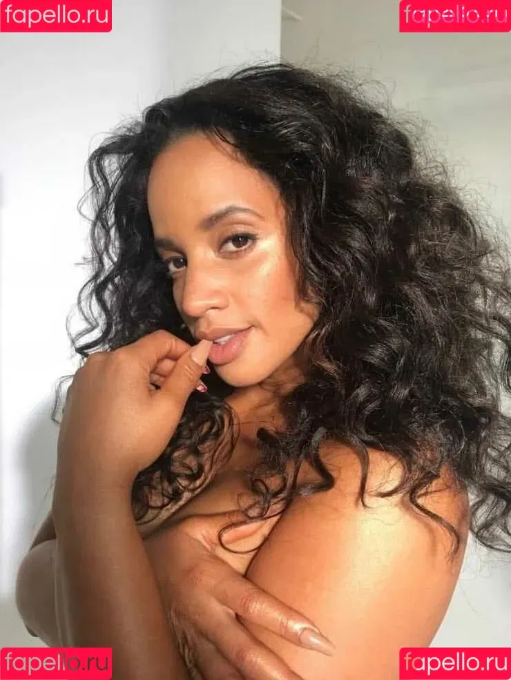Dascha Polanco Onlyfans Photo Gallery 