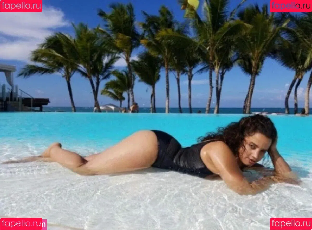 Dascha Polanco Onlyfans Photo Gallery 