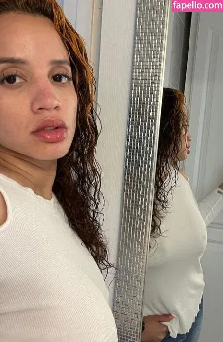 Dascha Polanco Onlyfans Photo Gallery 