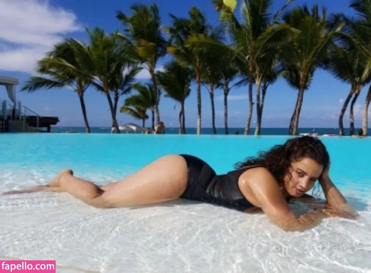 Dascha Polanco Onlyfans Photo Gallery 