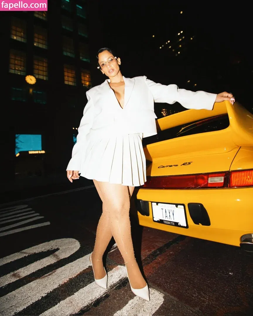 Dascha Polanco Onlyfans Photo Gallery 