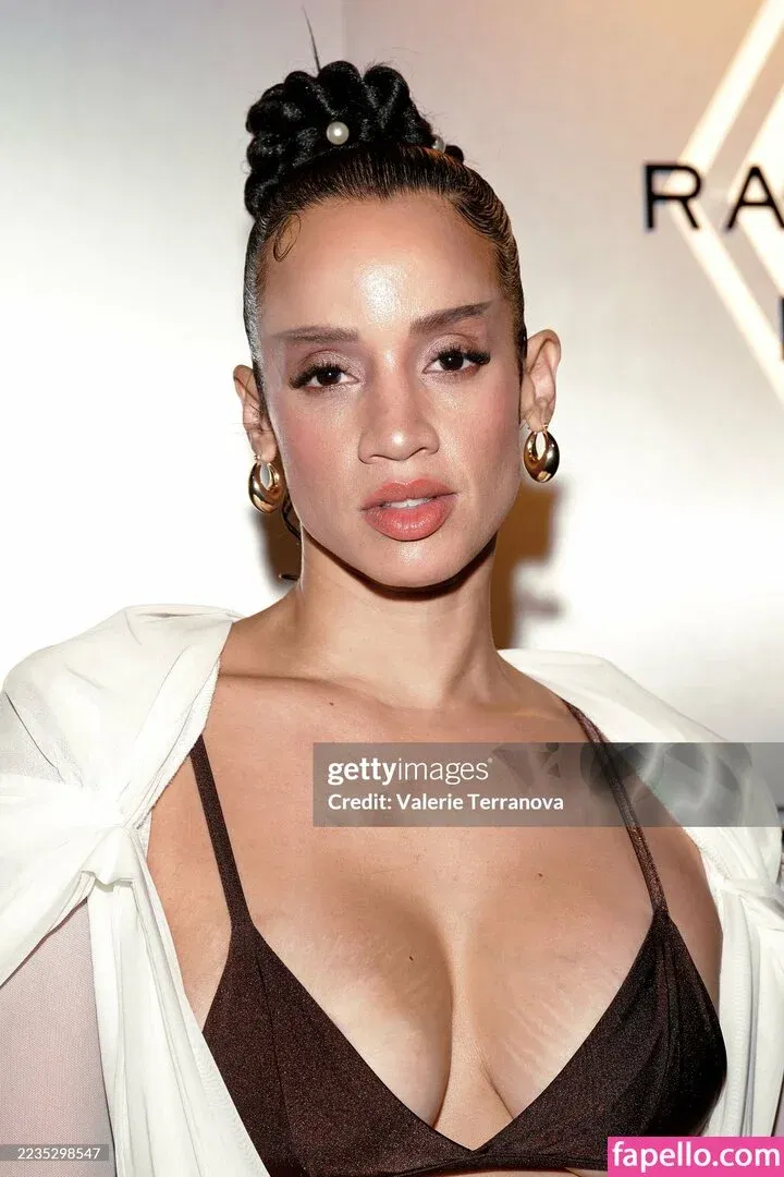 Dascha Polanco Onlyfans Photo Gallery 