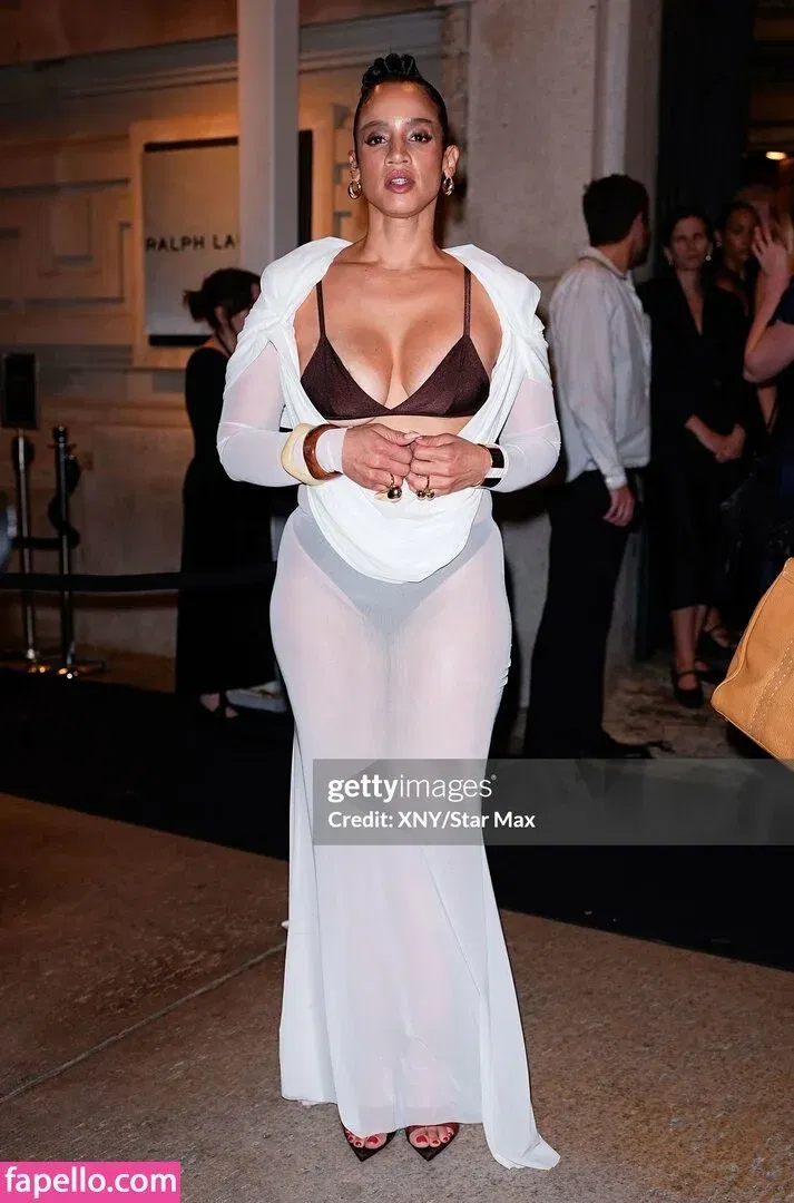 Dascha Polanco Onlyfans Photo Gallery 