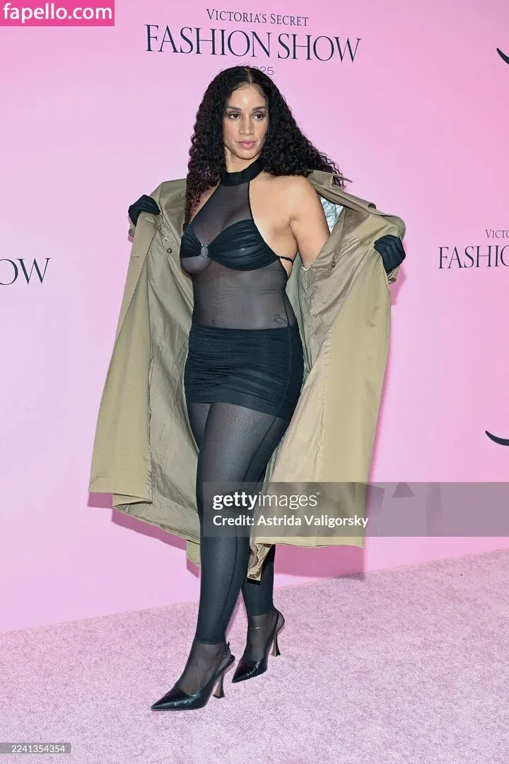 Dascha Polanco Onlyfans Photo Gallery 