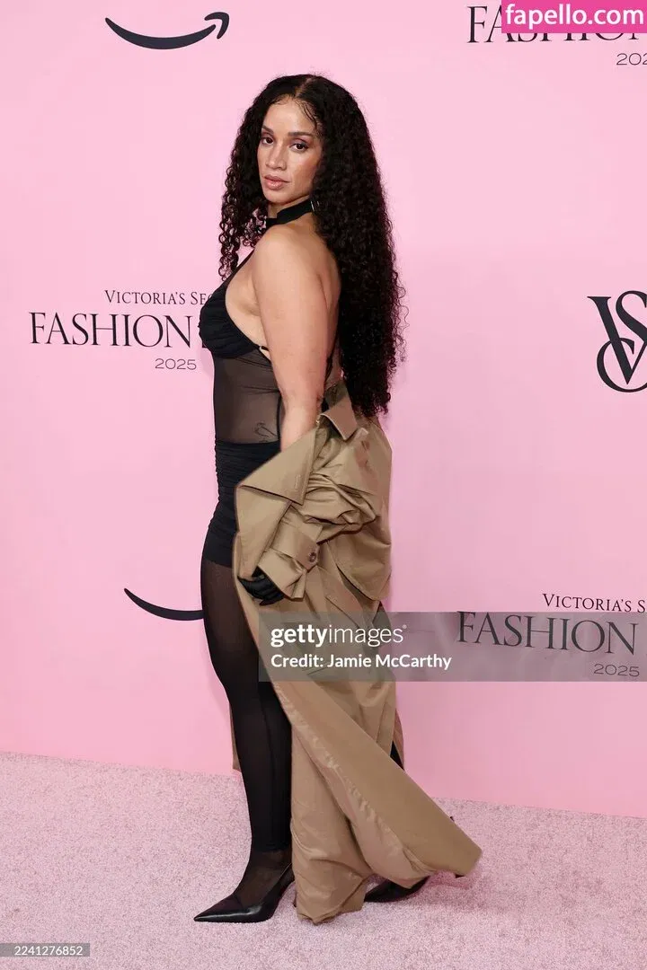 Dascha Polanco Onlyfans Photo Gallery 