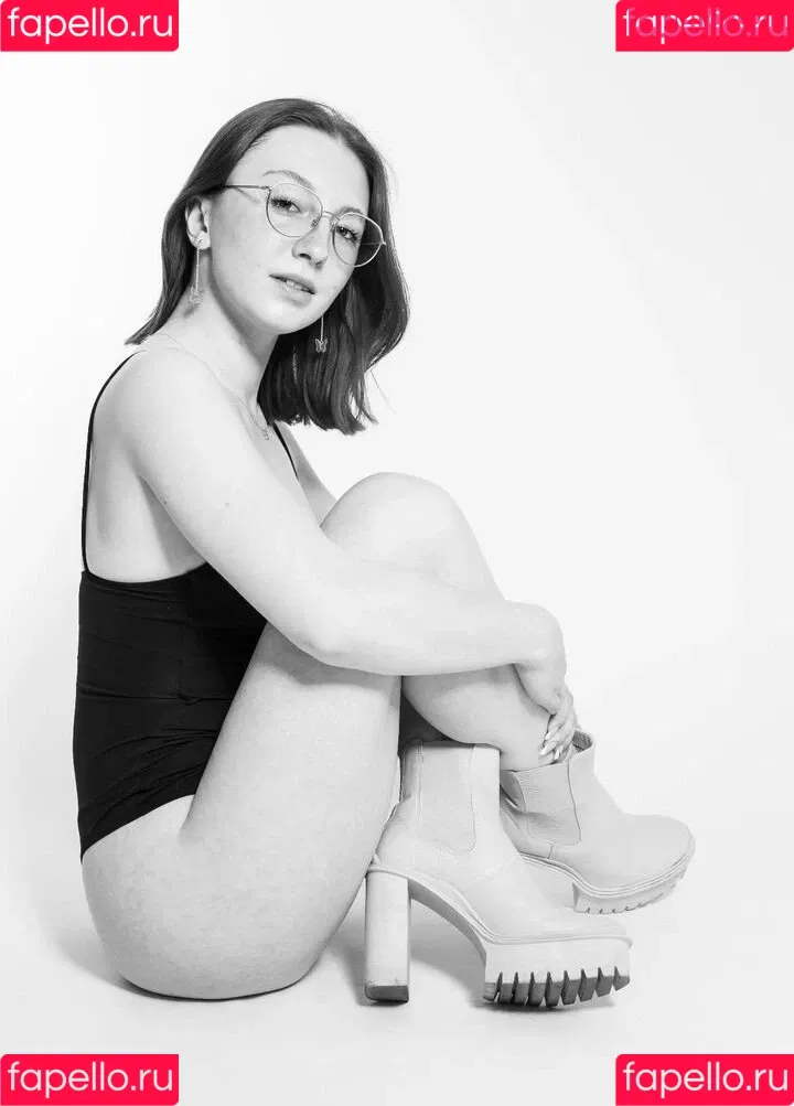 _xenia_mlr_ Onlyfans Photo Gallery 