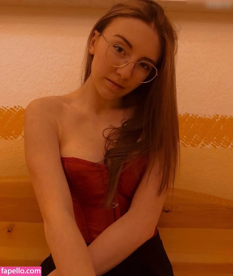 _xenia_mlr_ Nude Onlyfans Photo 39