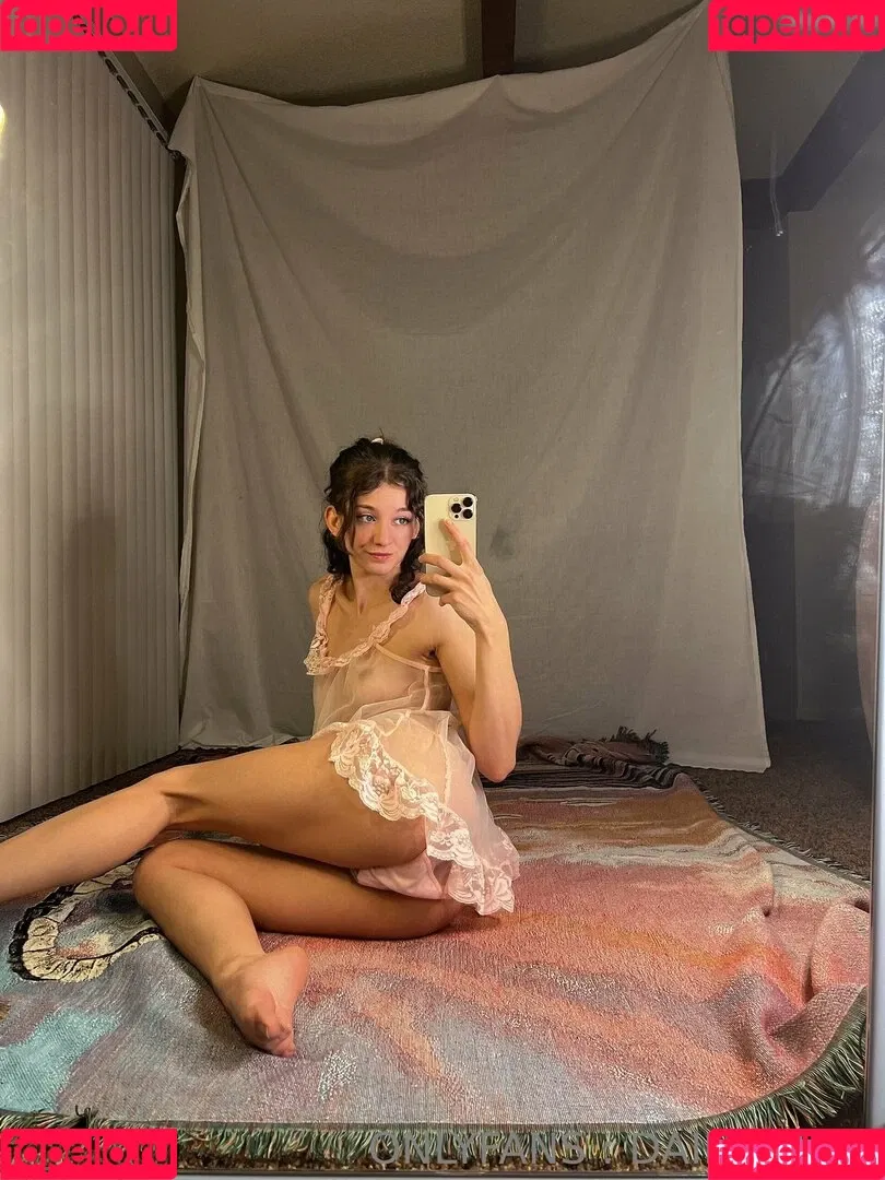 daintytits Onlyfans Photo Gallery 