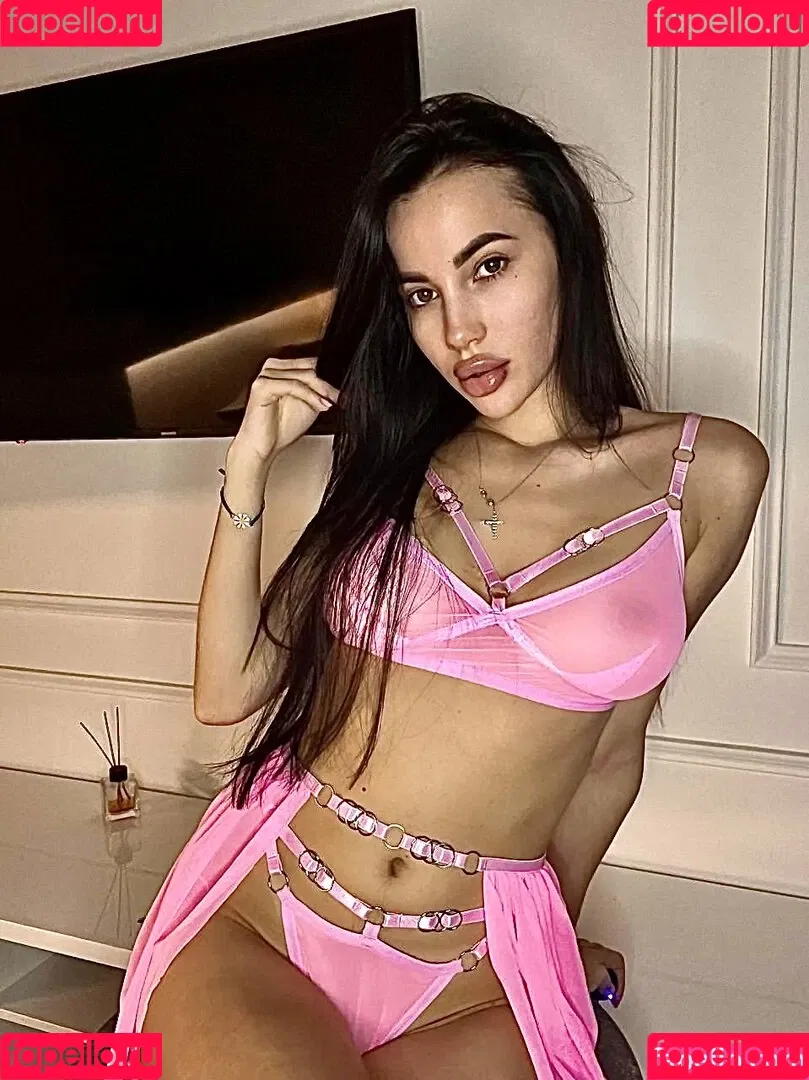 Nadinnadi Onlyfans Photo Gallery 