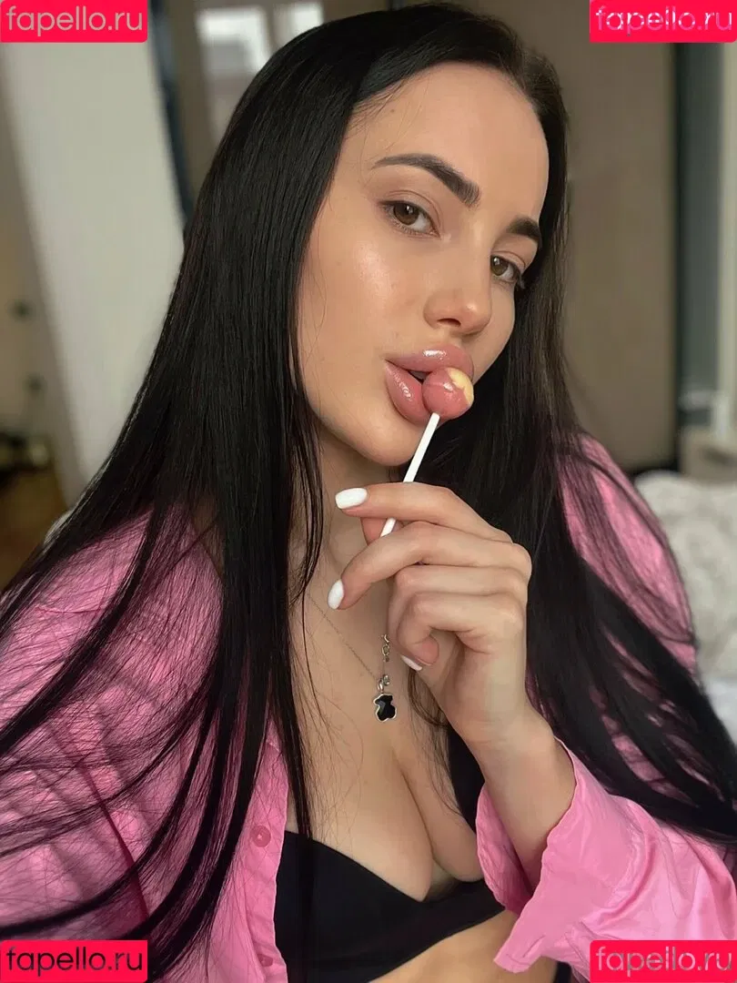 Nadinnadi Onlyfans Photo Gallery 