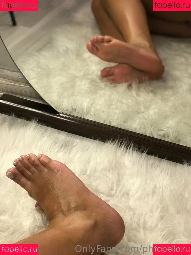 theephoebee Onlyfans Photo Gallery 