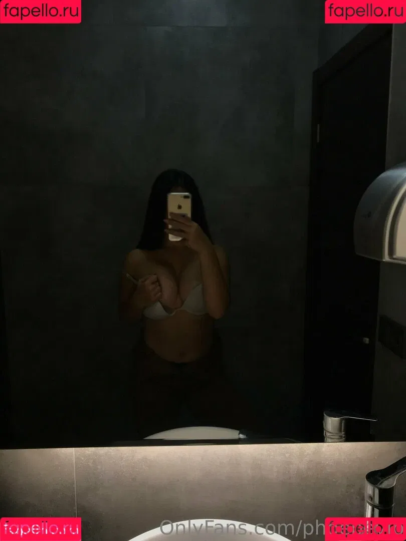 theephoebee Onlyfans Photo Gallery 