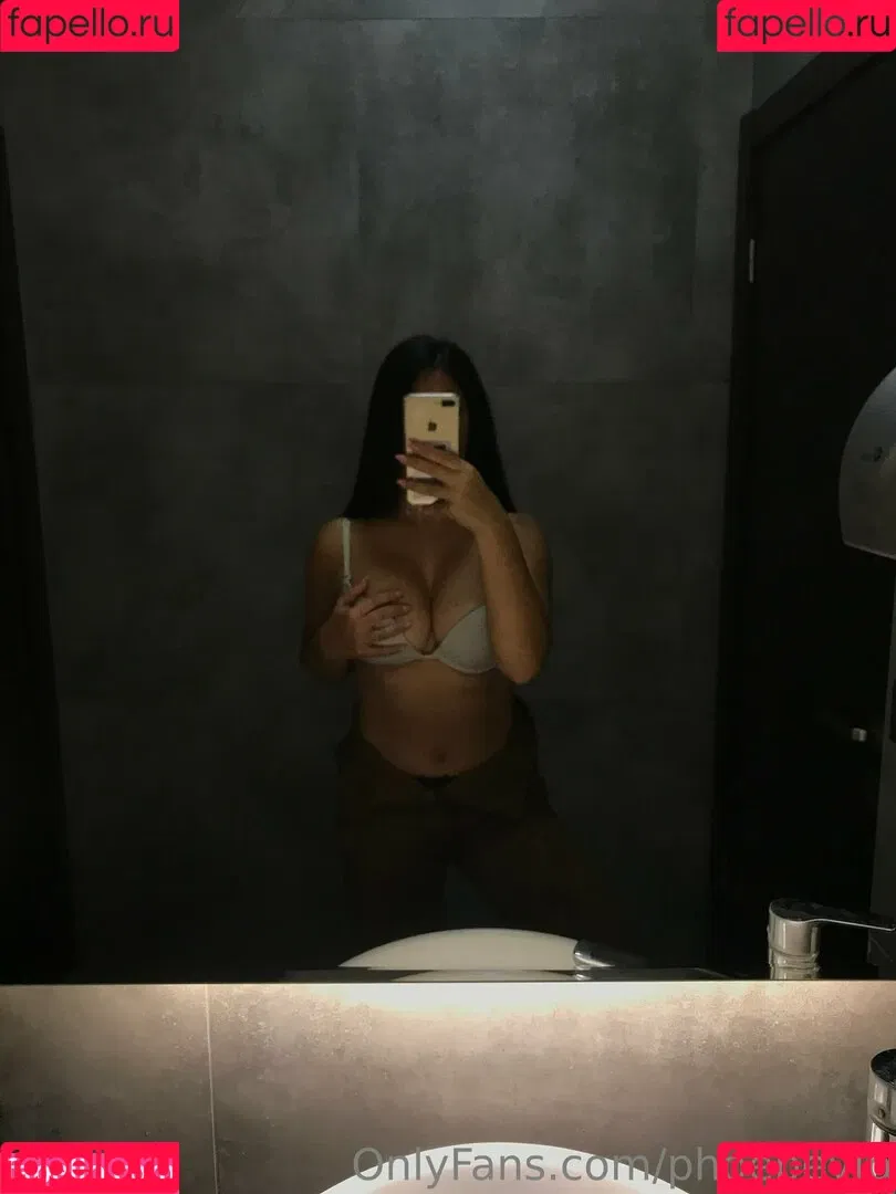 theephoebee Onlyfans Photo Gallery 