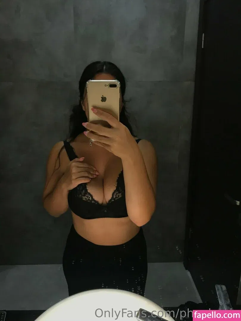 theephoebee Onlyfans Photo Gallery 