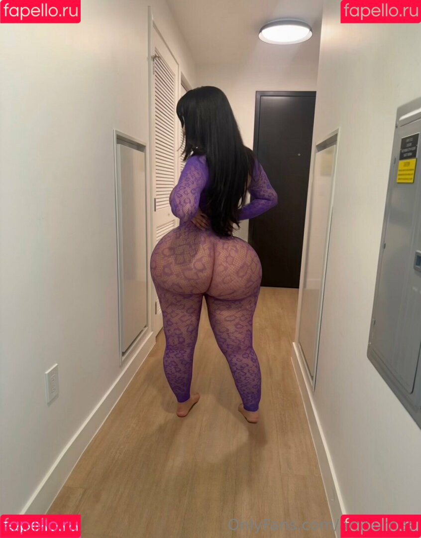 amburnee Onlyfans Photo Gallery 