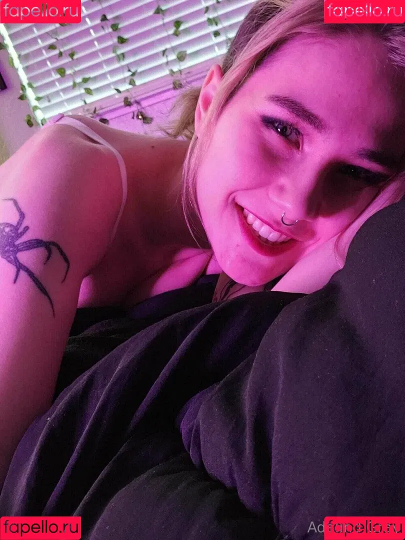 adalindgrayxo Onlyfans Photo Gallery 