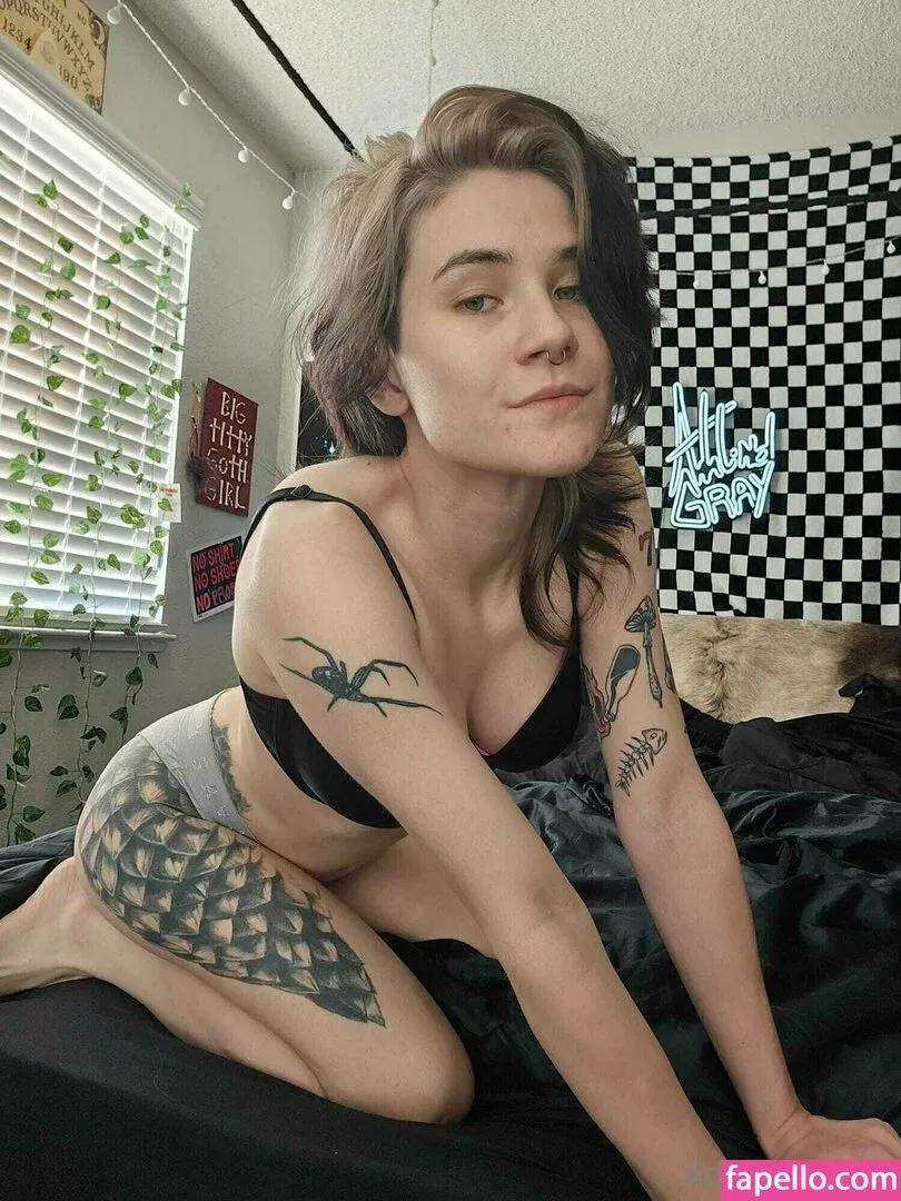 adalindgrayxo Onlyfans Photo Gallery 