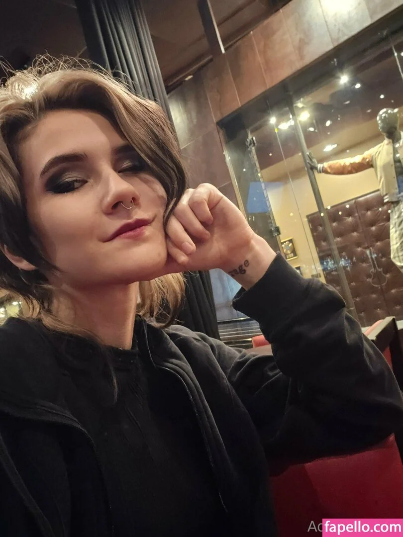 adalindgrayxo Onlyfans Photo Gallery 