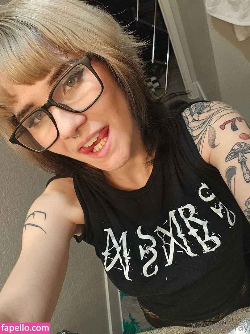 adalindgrayxo Onlyfans Photo Gallery 