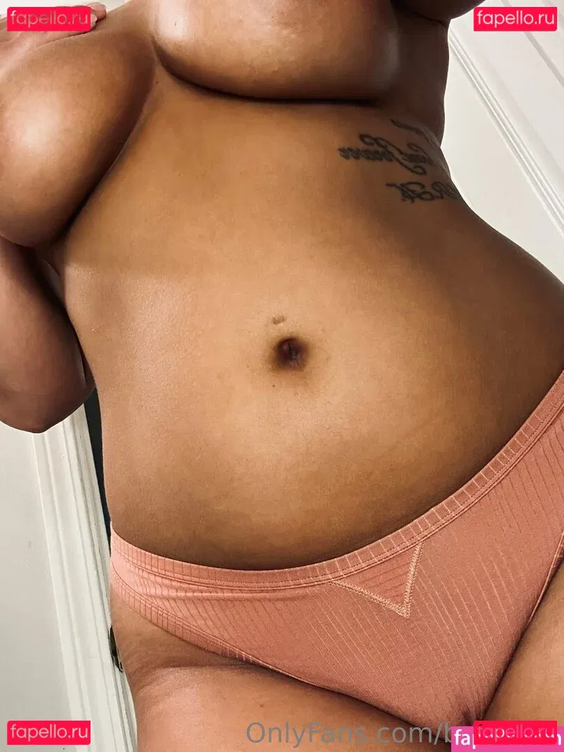 bootyl22 Onlyfans Photo Gallery 