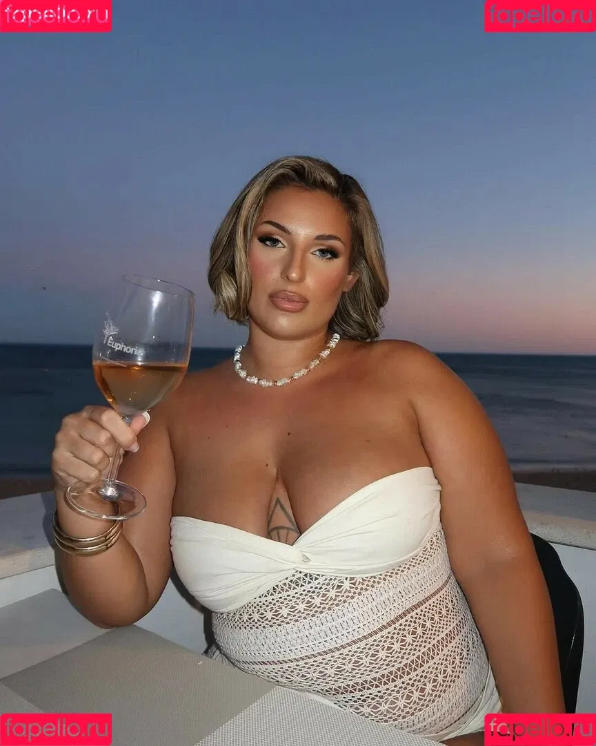 Ioana Deea | withloveio Onlyfans Photo Gallery 