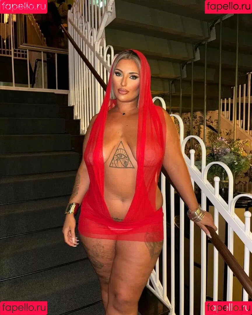 Ioana Deea | withloveio Onlyfans Photo Gallery 