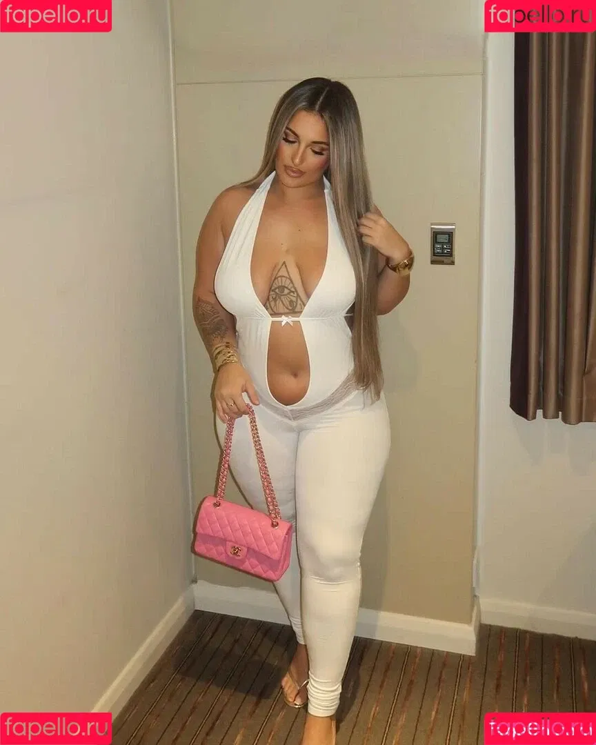 Ioana Deea | withloveio Onlyfans Photo Gallery 