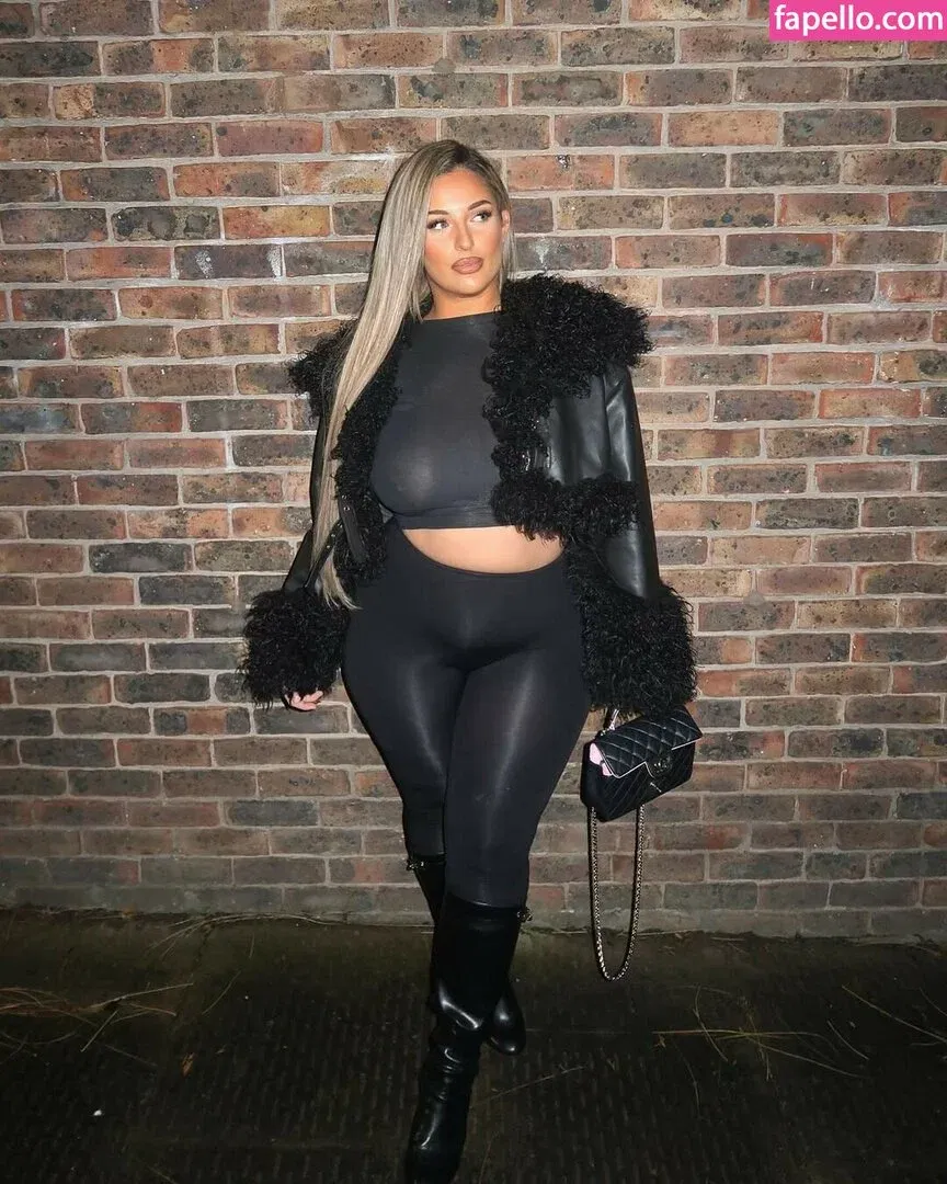 Ioana Deea | withloveio Onlyfans Photo Gallery 