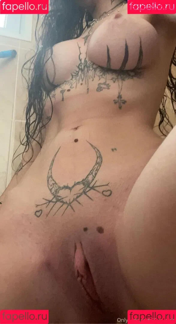 C0m9ts Onlyfans Photo Gallery 