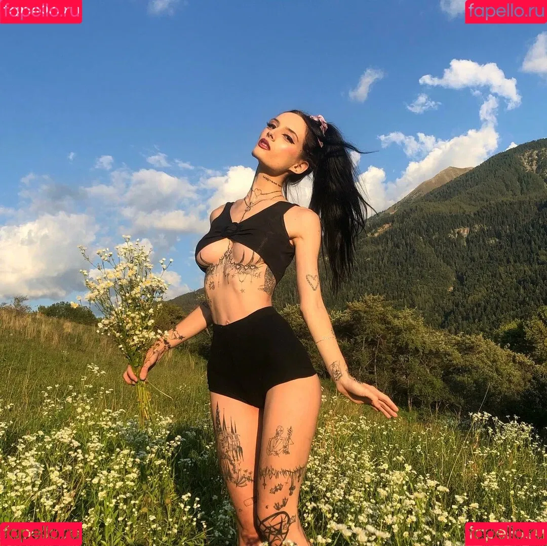 C0m9ts Onlyfans Photo Gallery 