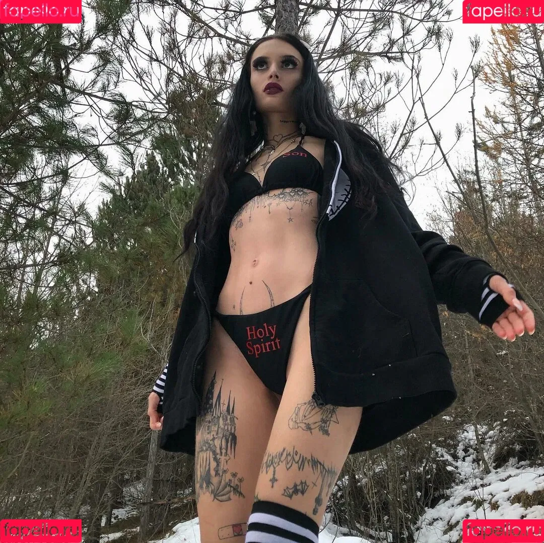 C0m9ts Onlyfans Photo Gallery 
