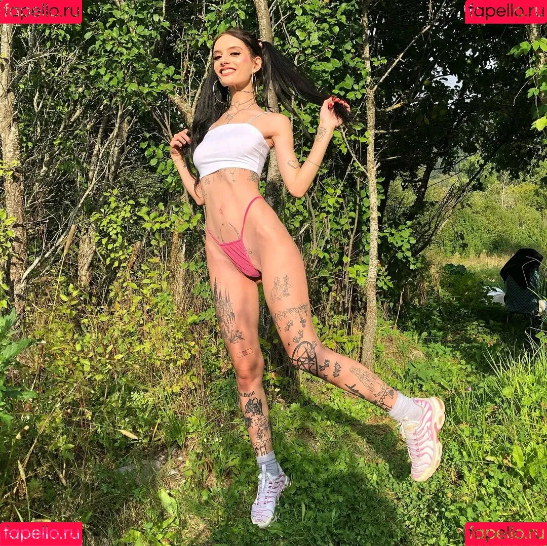C0m9ts Onlyfans Photo Gallery 