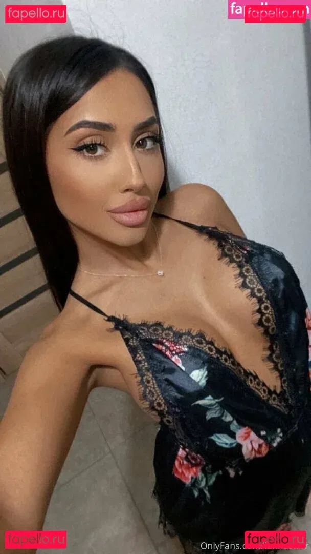 lunnastarr Onlyfans Photo Gallery 