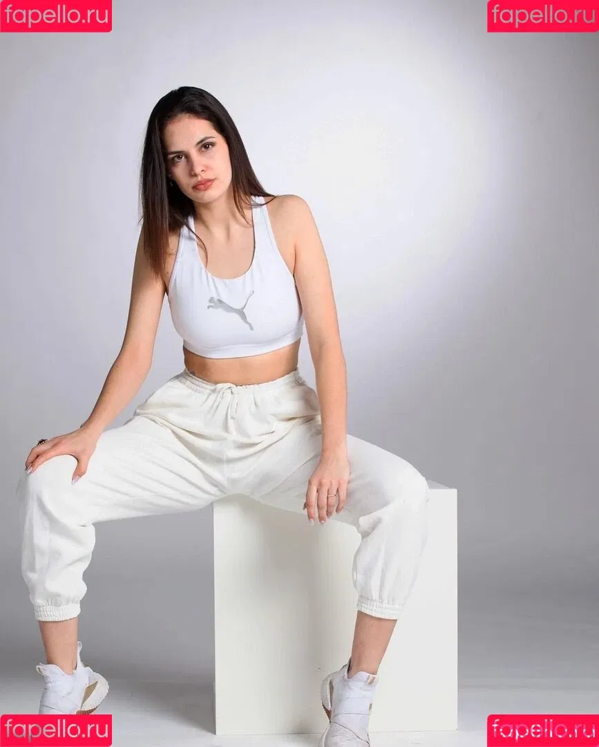 Jana Esser Onlyfans Photo Gallery 