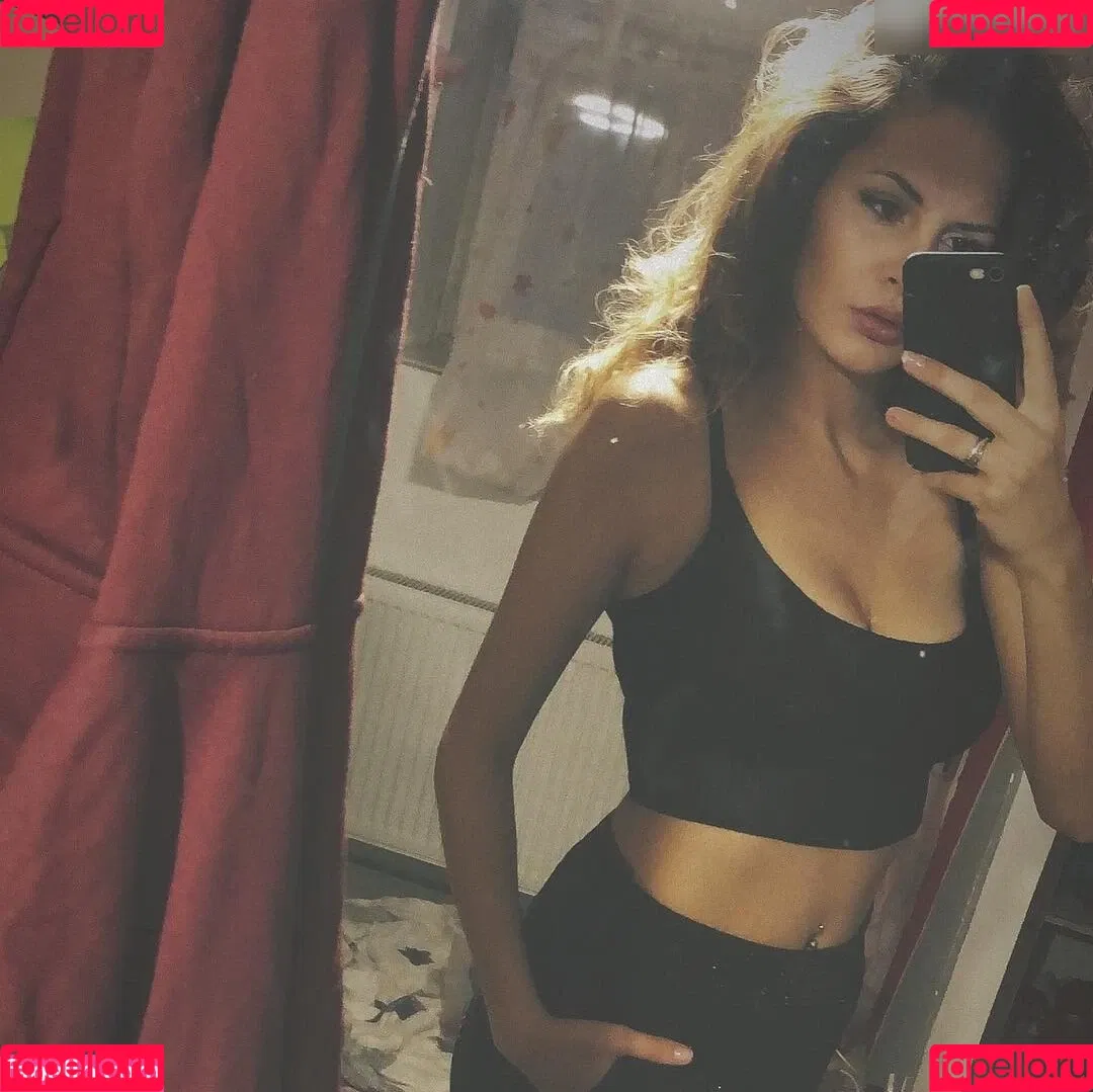 Jana Esser Onlyfans Photo Gallery 
