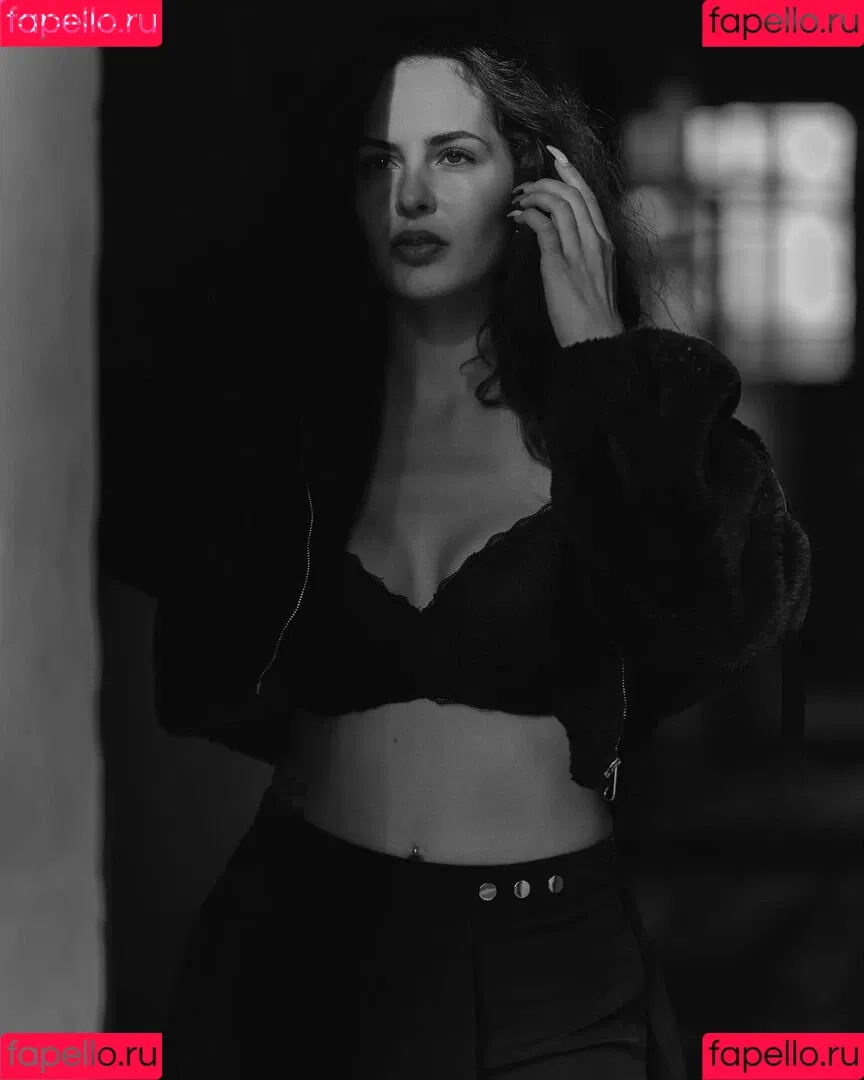 Jana Esser Onlyfans Photo Gallery 