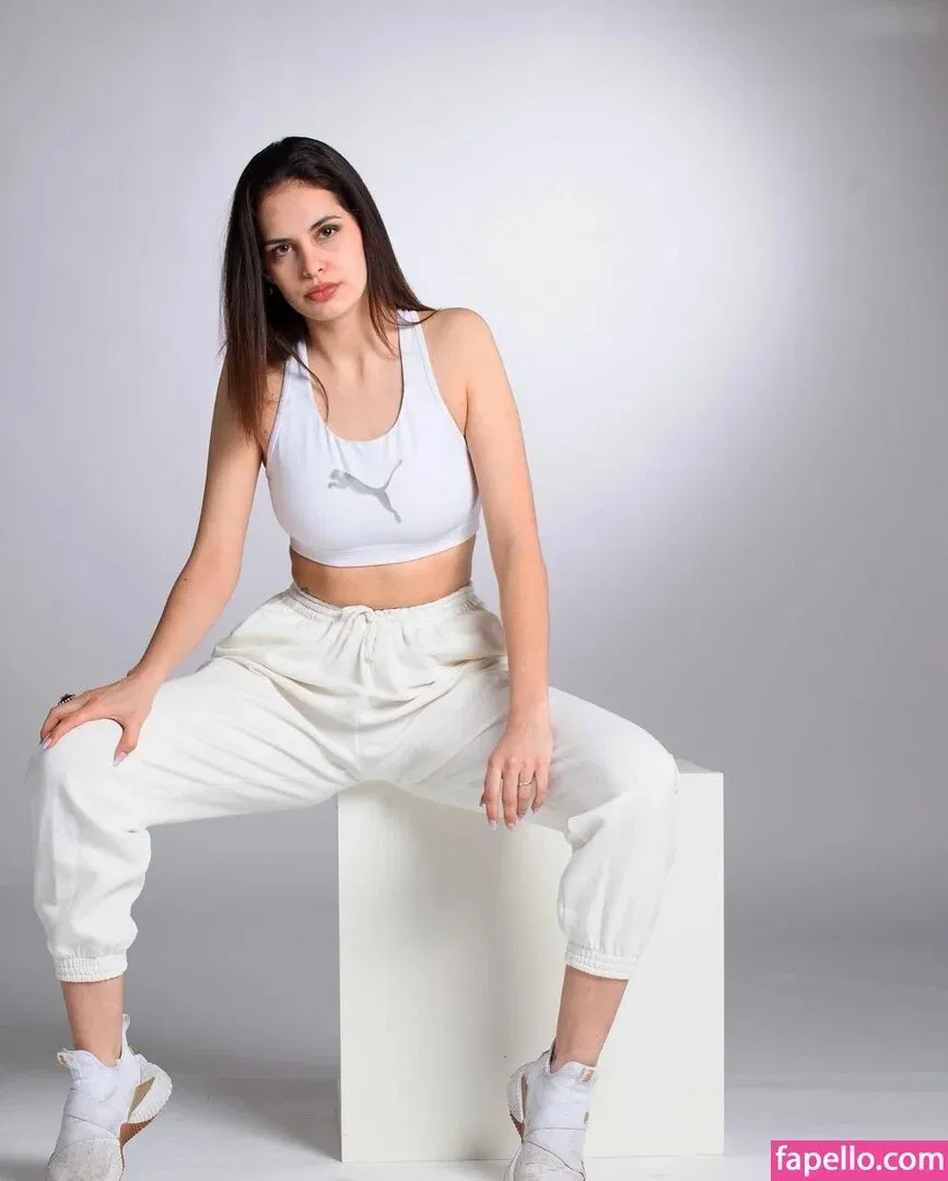 Jana Esser Onlyfans Photo Gallery 