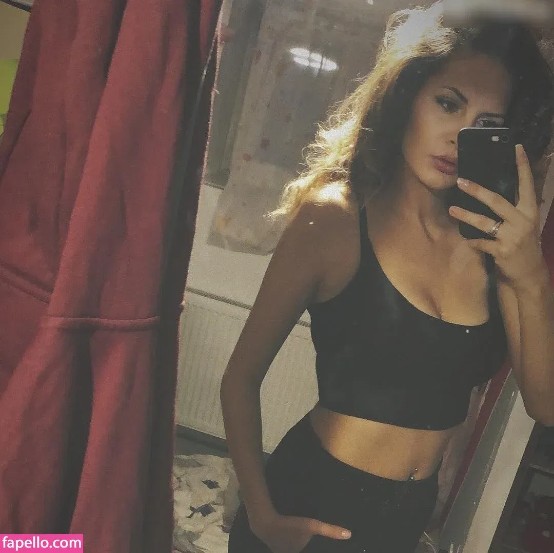 Jana Esser Onlyfans Photo Gallery 