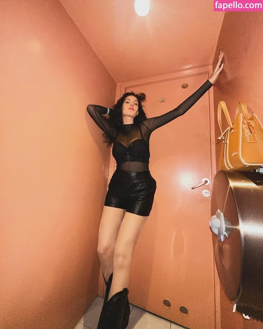 Jana Esser Onlyfans Photo Gallery 