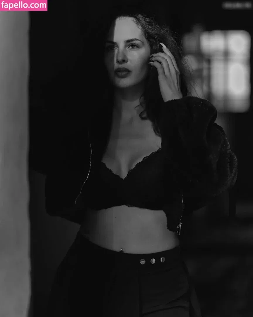 Jana Esser Onlyfans Photo Gallery 